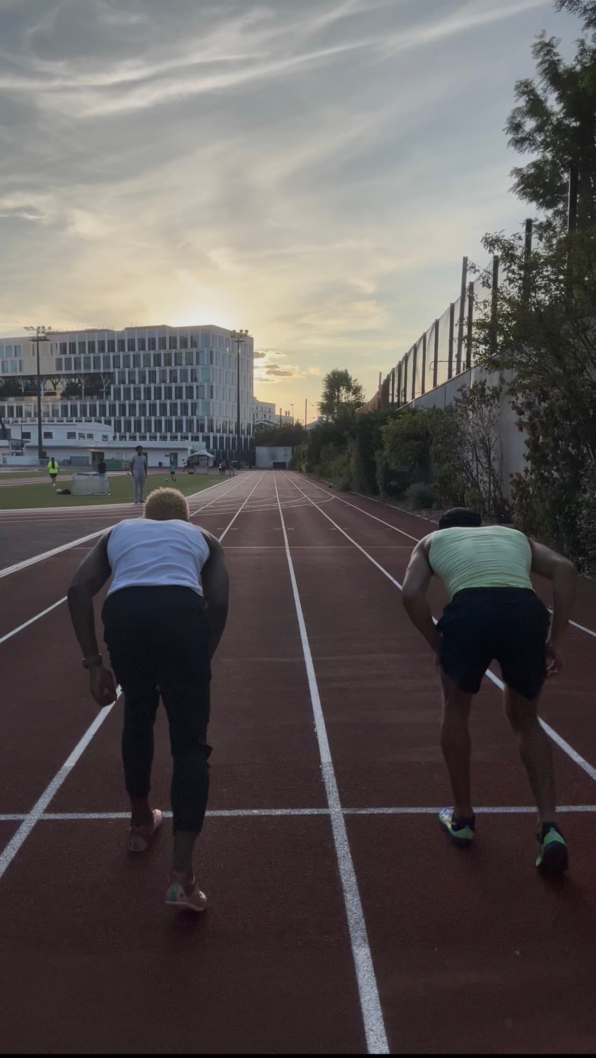 Séance de sprint sur piste d'athlétisme